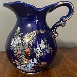 VINTAGE 5 1/2" COBALT BLUE
PITCHER - QUAIL DESIGN GOLD TRIM UNMARKED